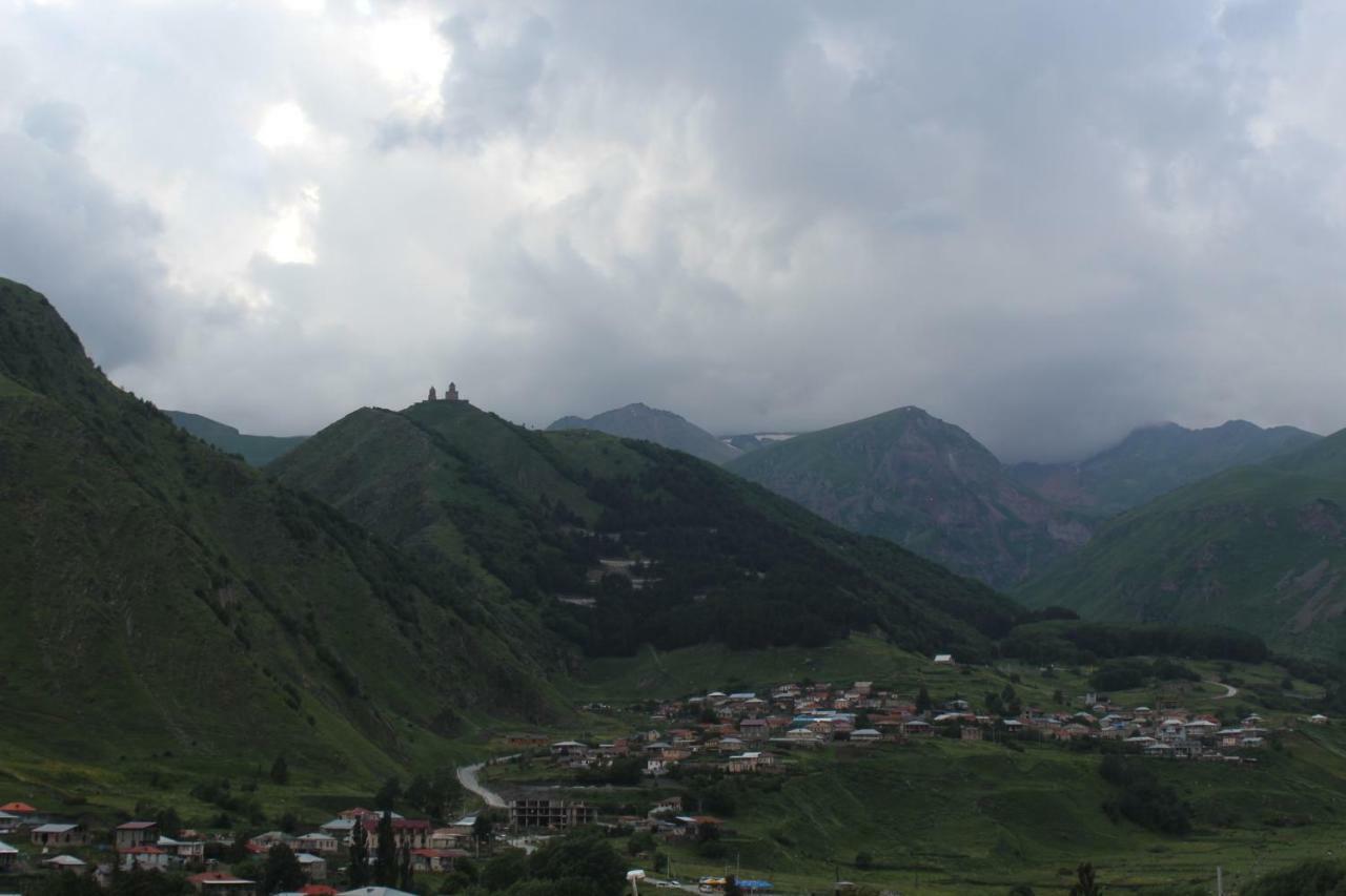 Rustaveli St11 Hotell Kazbegi Exteriör bild