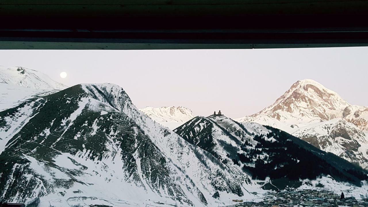 Rustaveli St11 Hotell Kazbegi Exteriör bild