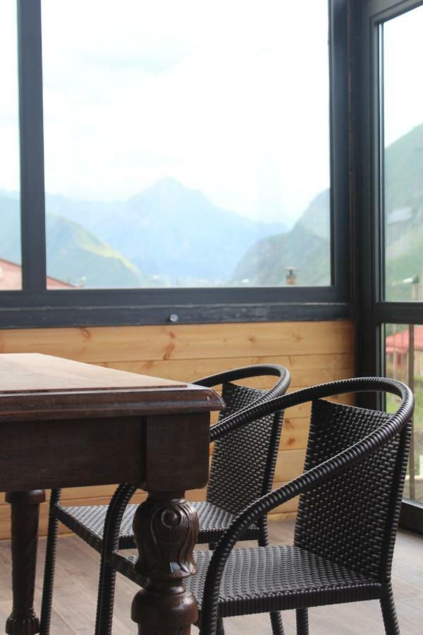 Rustaveli St11 Hotell Kazbegi Exteriör bild